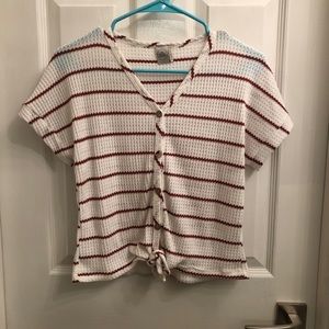 Cute Tied Tee!!